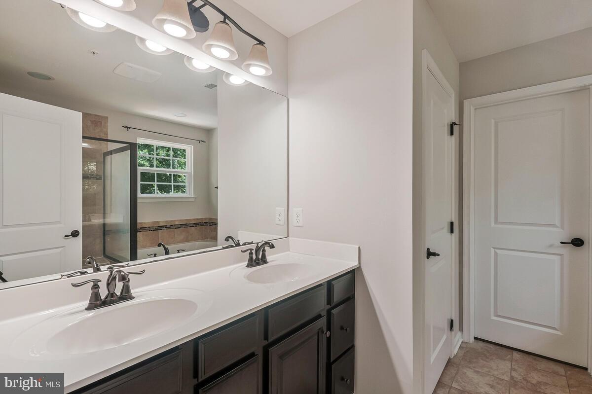 9340 Rock Lynn Cir