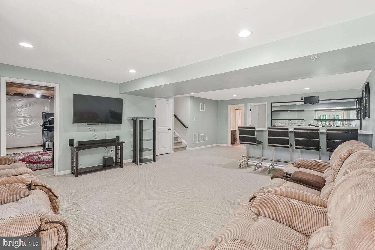 9340 Rock Lynn Cir