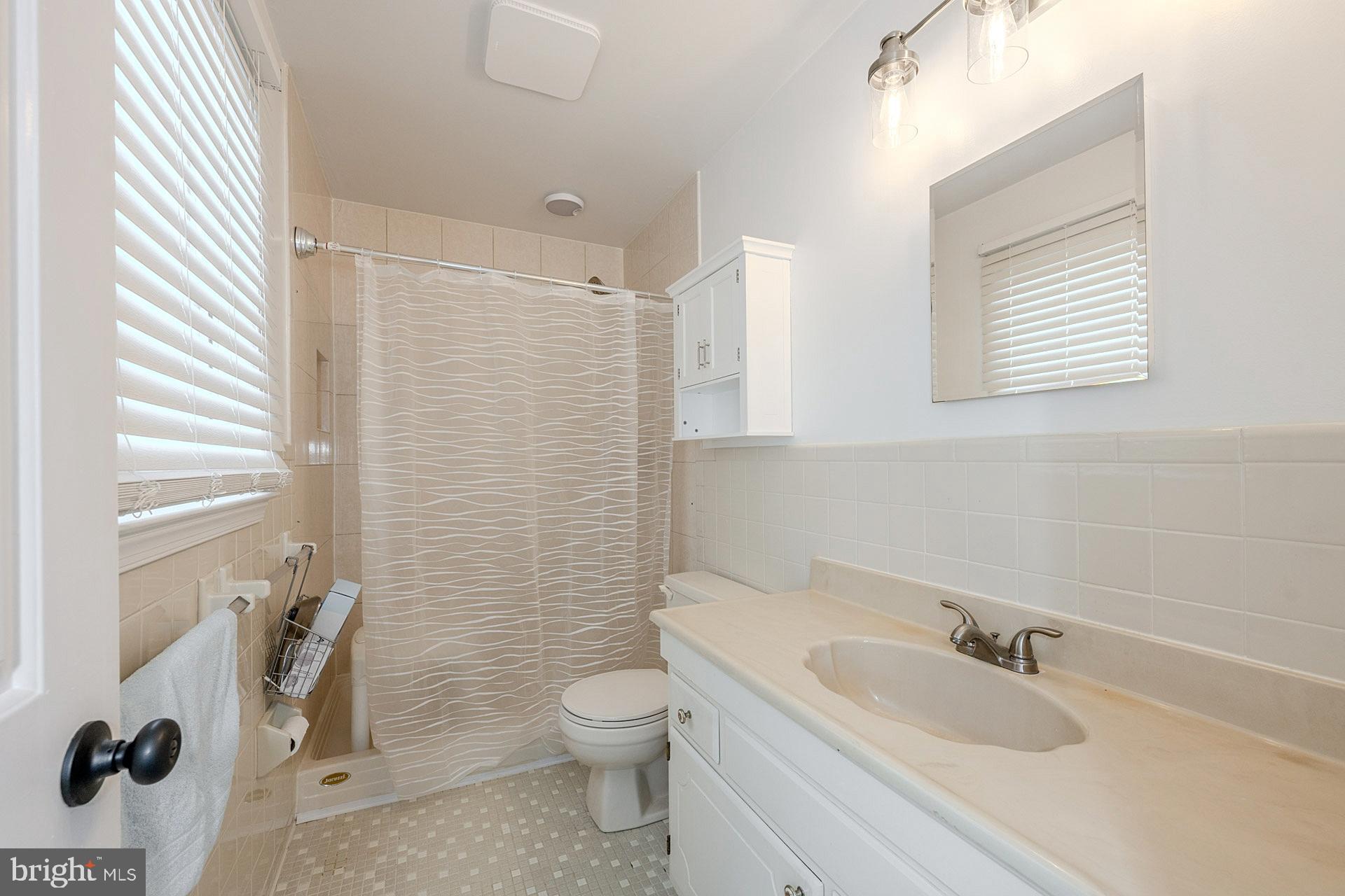 6655 HORSESHOE DRIVE