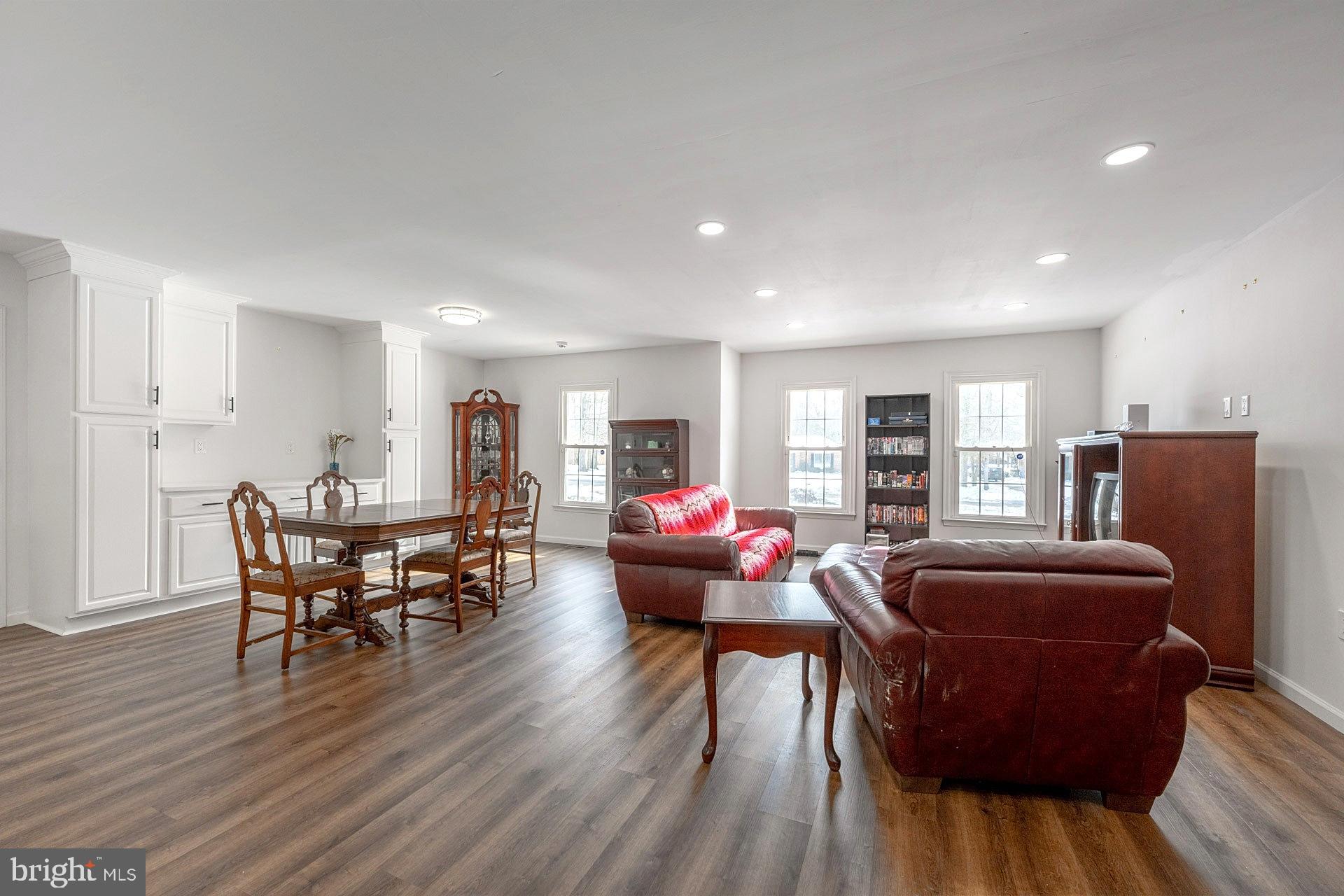 6655 HORSESHOE DRIVE