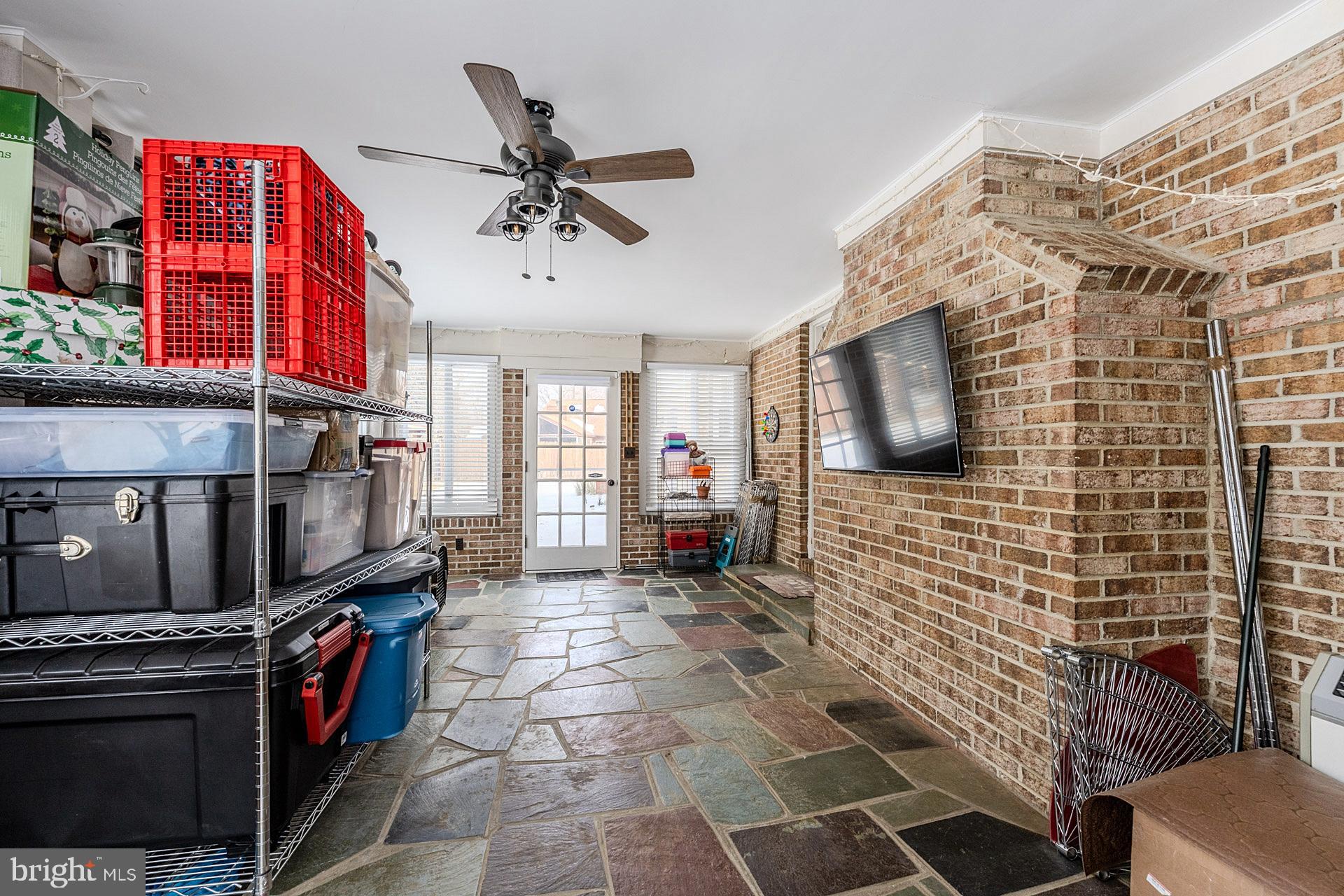 6655 HORSESHOE DRIVE