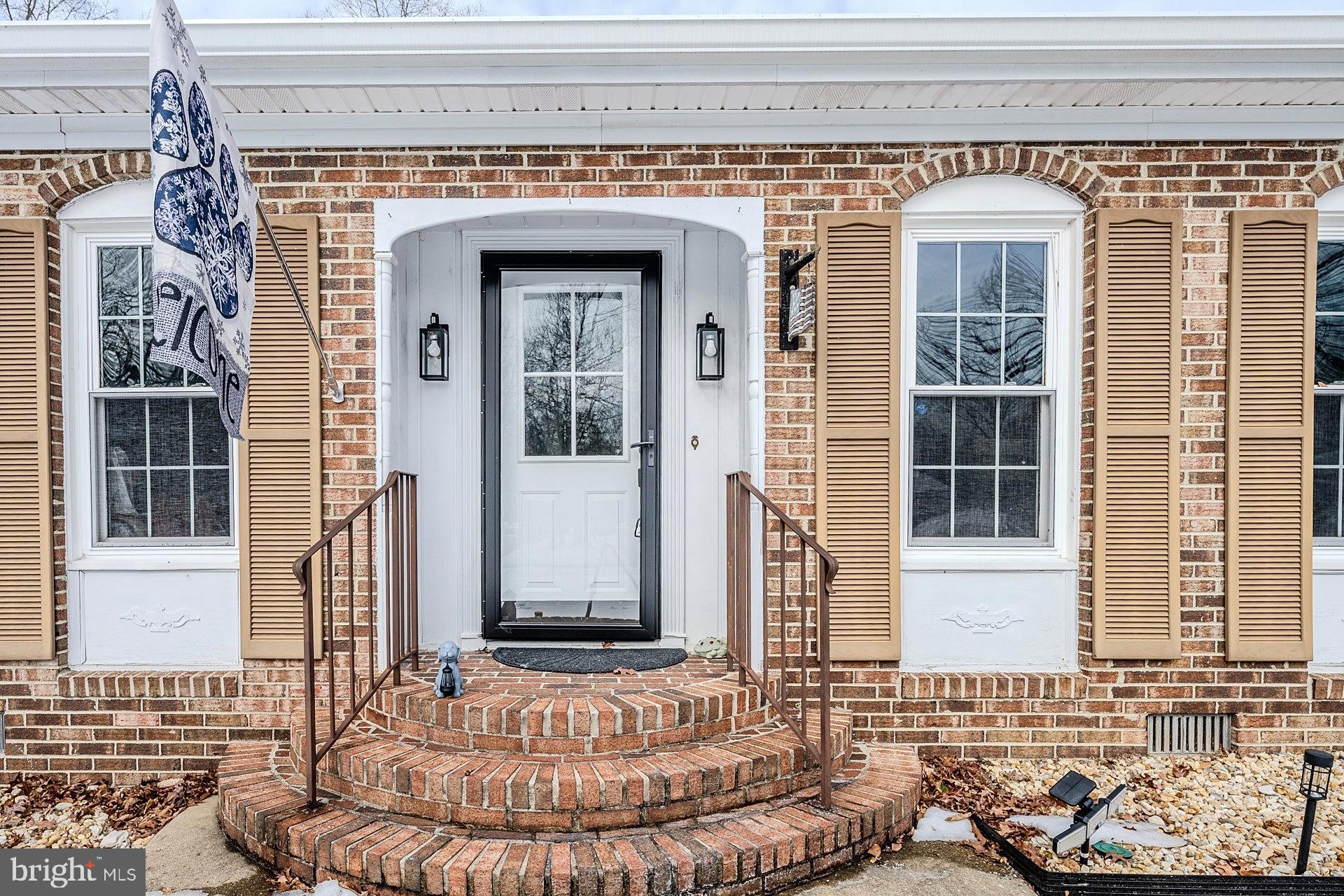 6655 HORSESHOE DRIVE