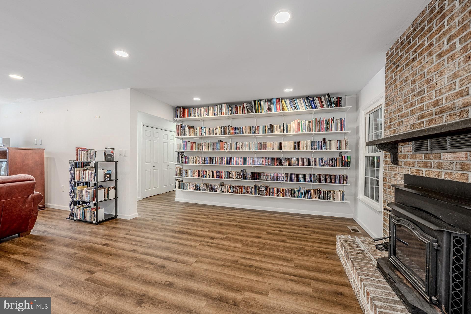 6655 HORSESHOE DRIVE