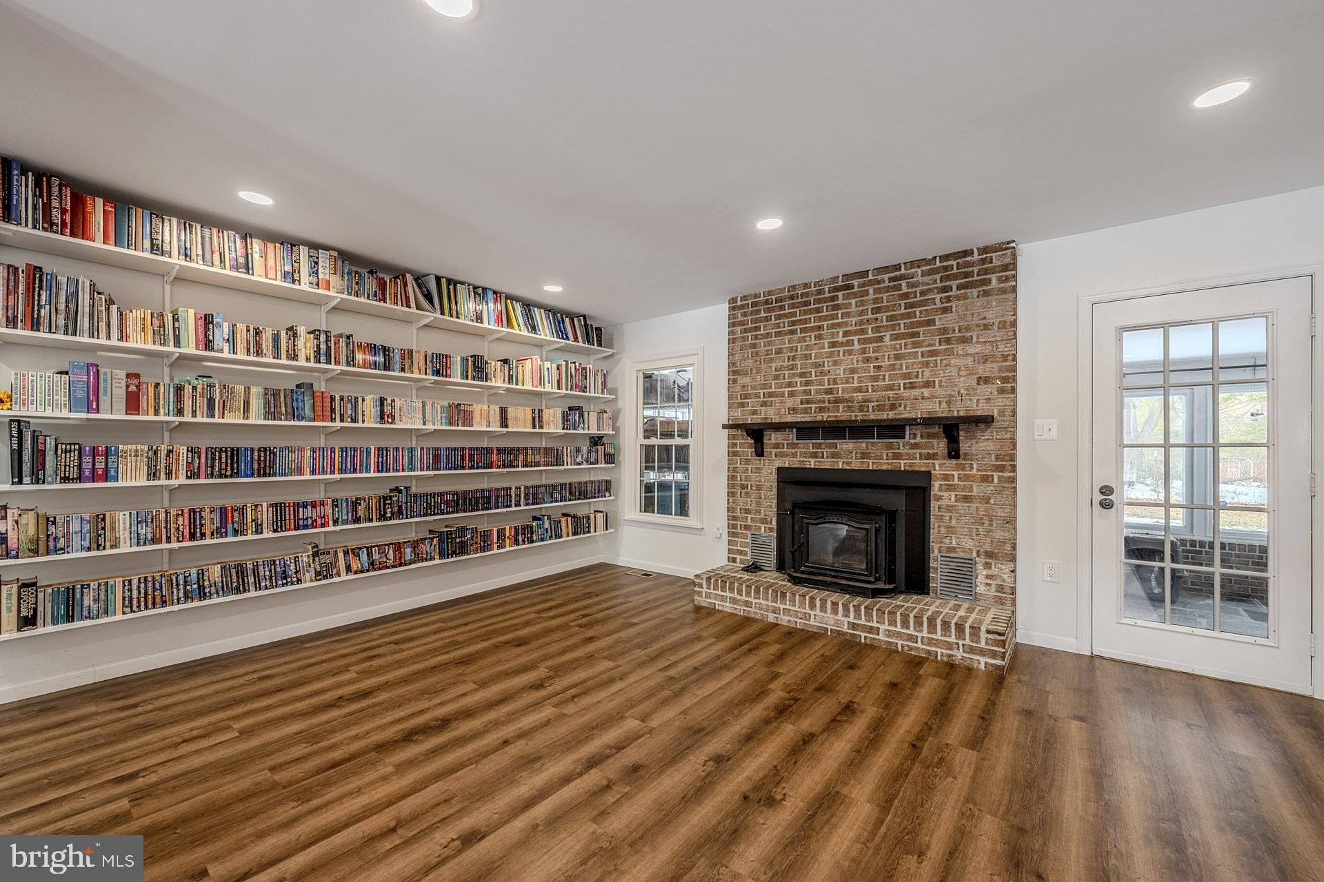 6655 HORSESHOE DRIVE