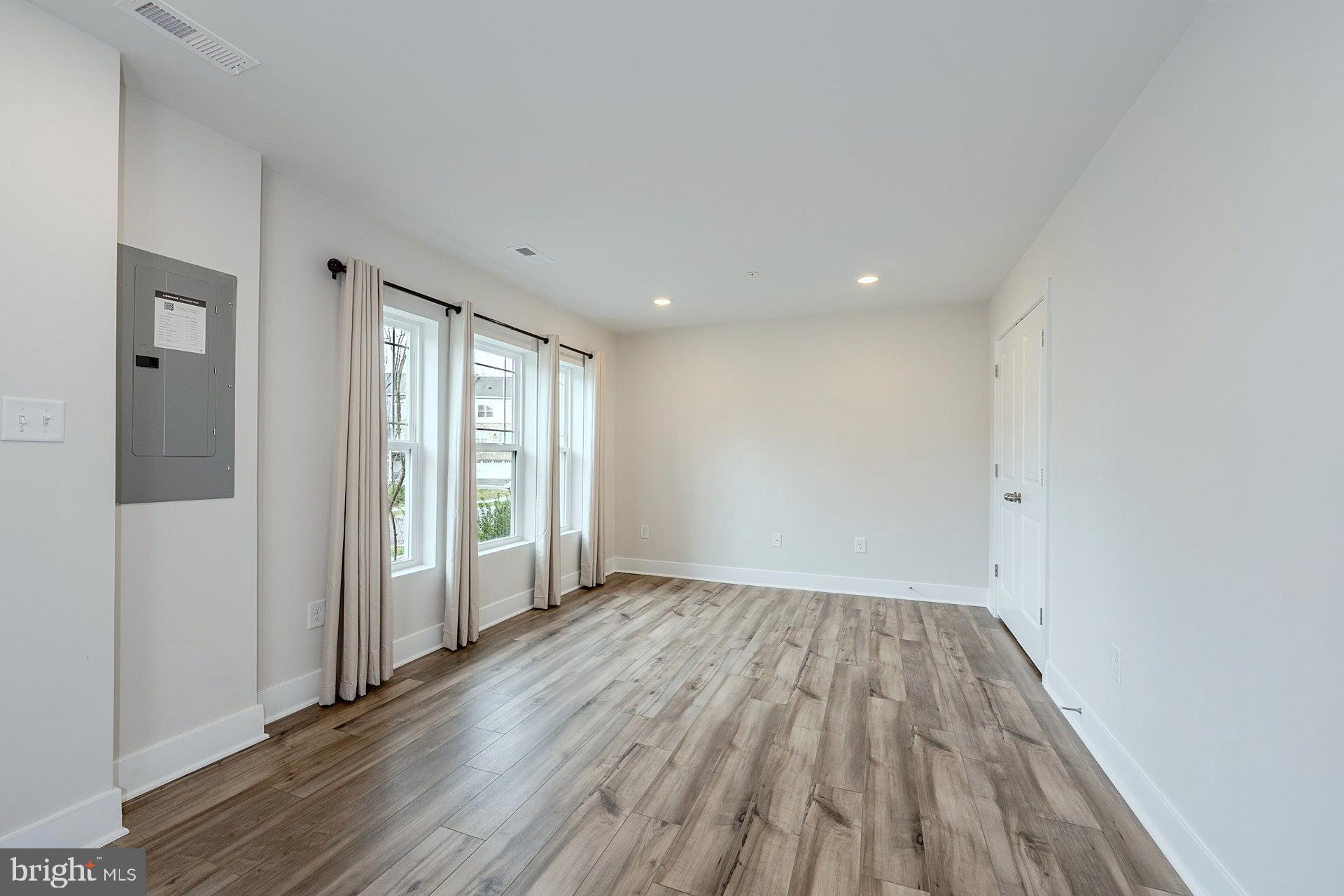 2762 BRIDGEWATER DRIVE