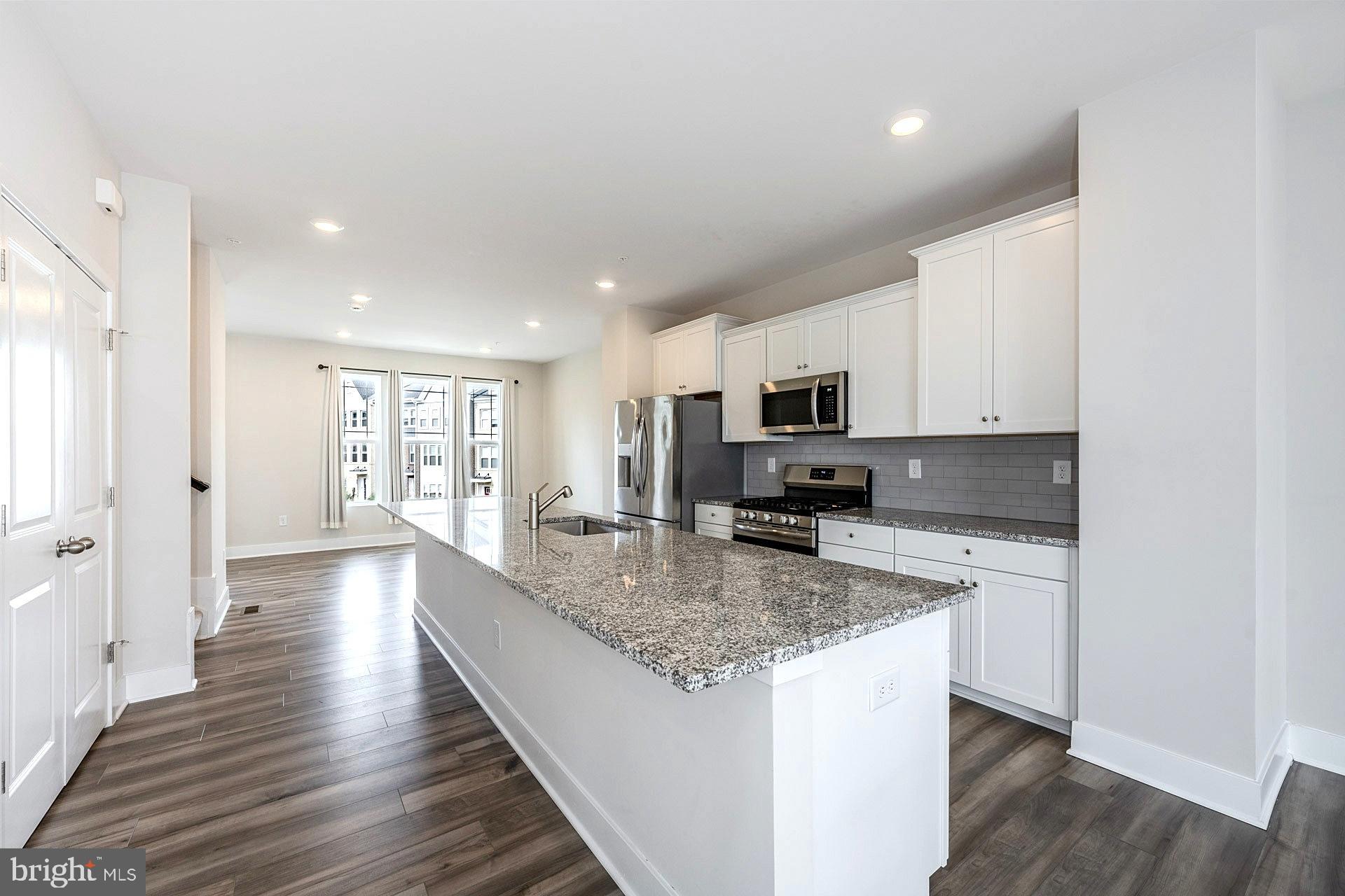 2762 BRIDGEWATER DRIVE