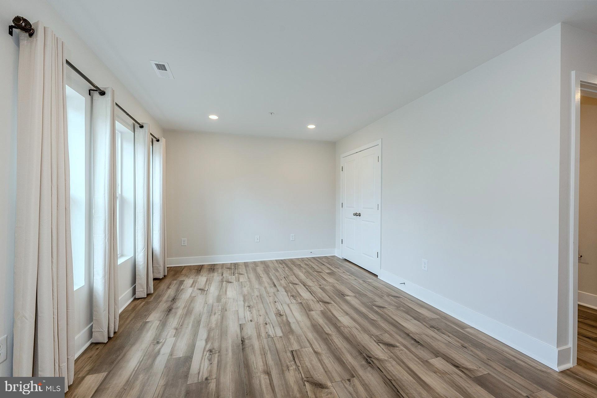 2762 BRIDGEWATER DRIVE