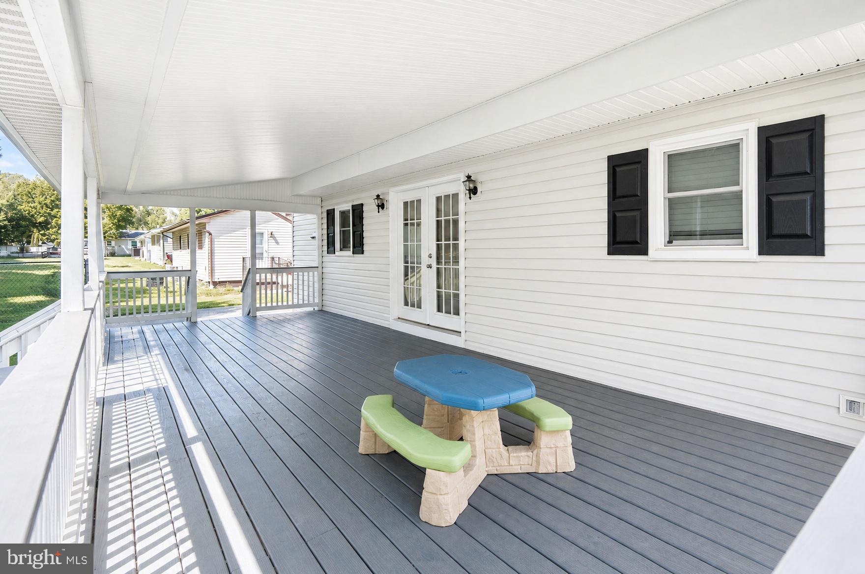15 WILLOW LANE