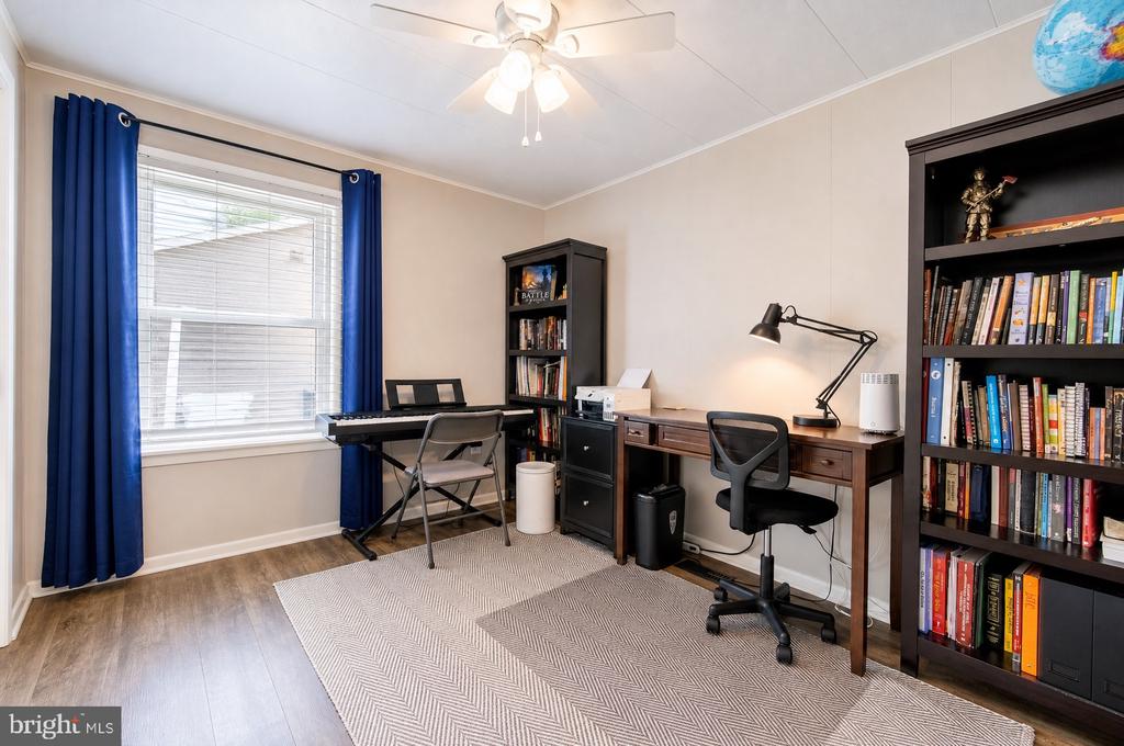15 WILLOW LANE