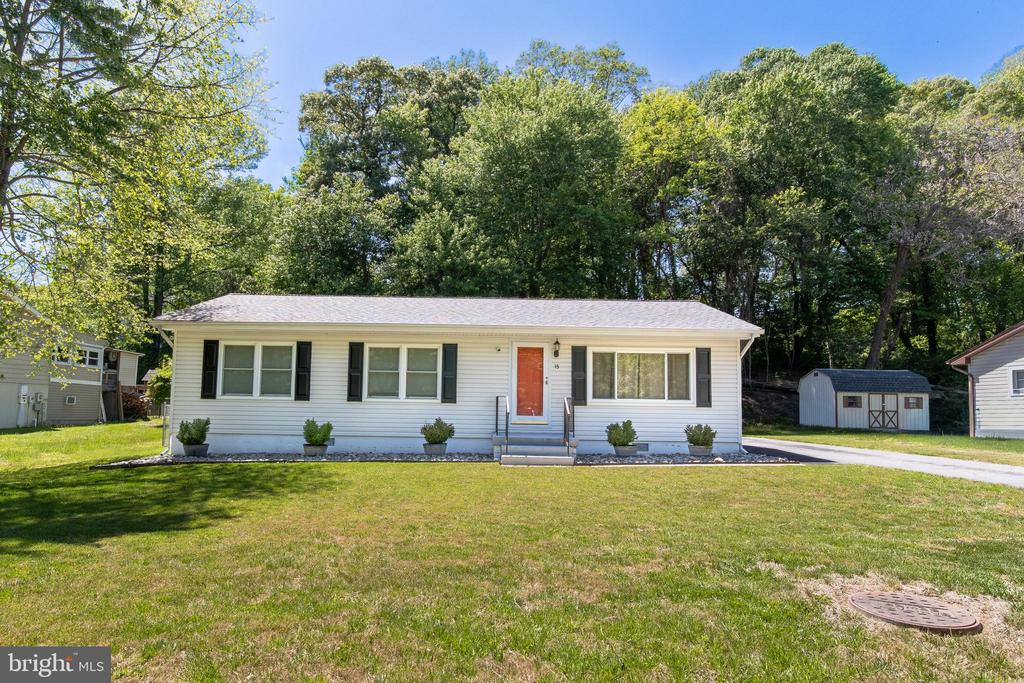 15 WILLOW LANE