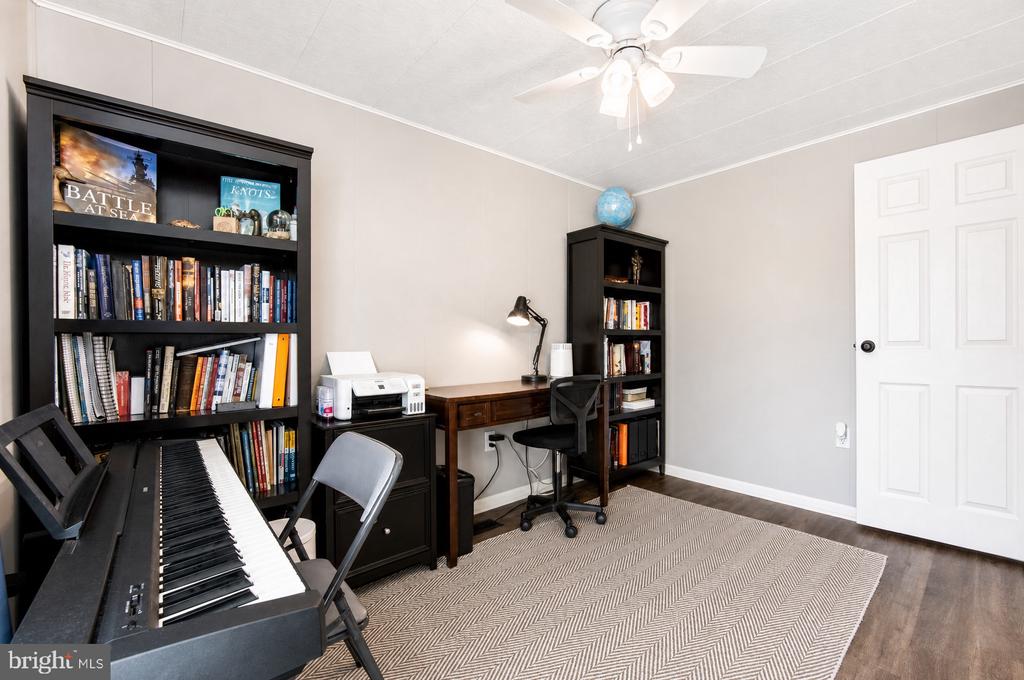 15 WILLOW LANE
