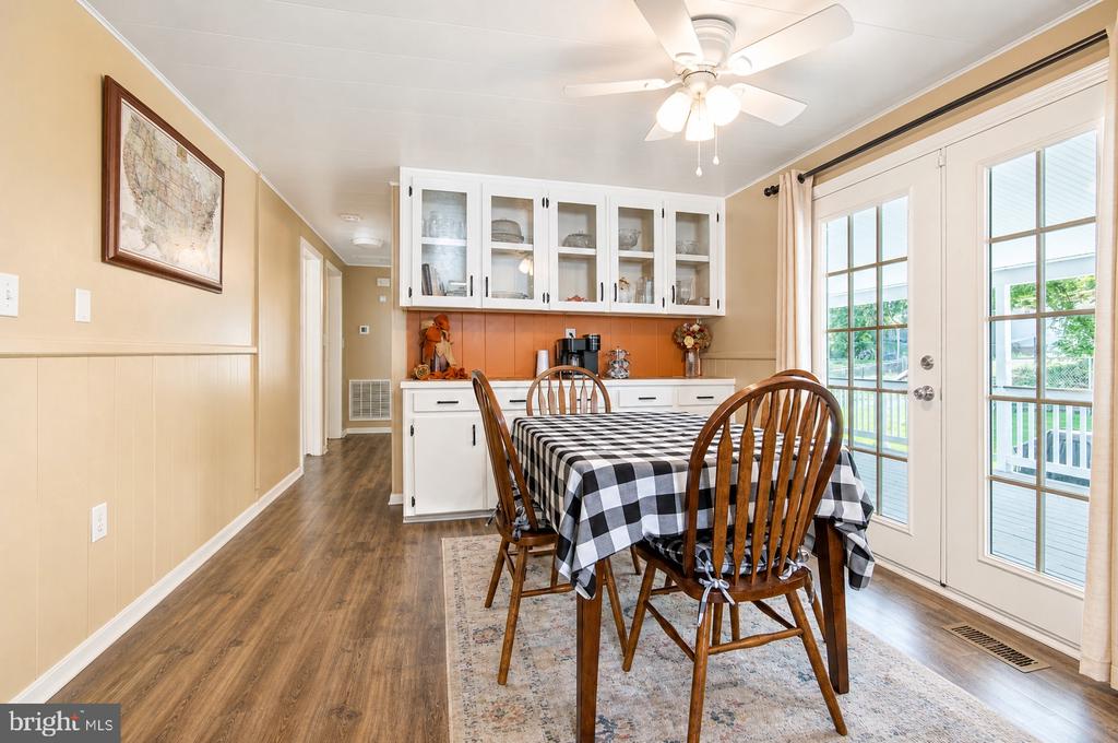 15 WILLOW LANE