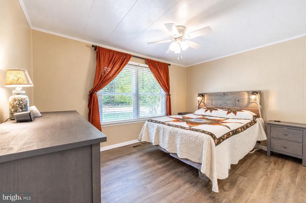 15 WILLOW LANE