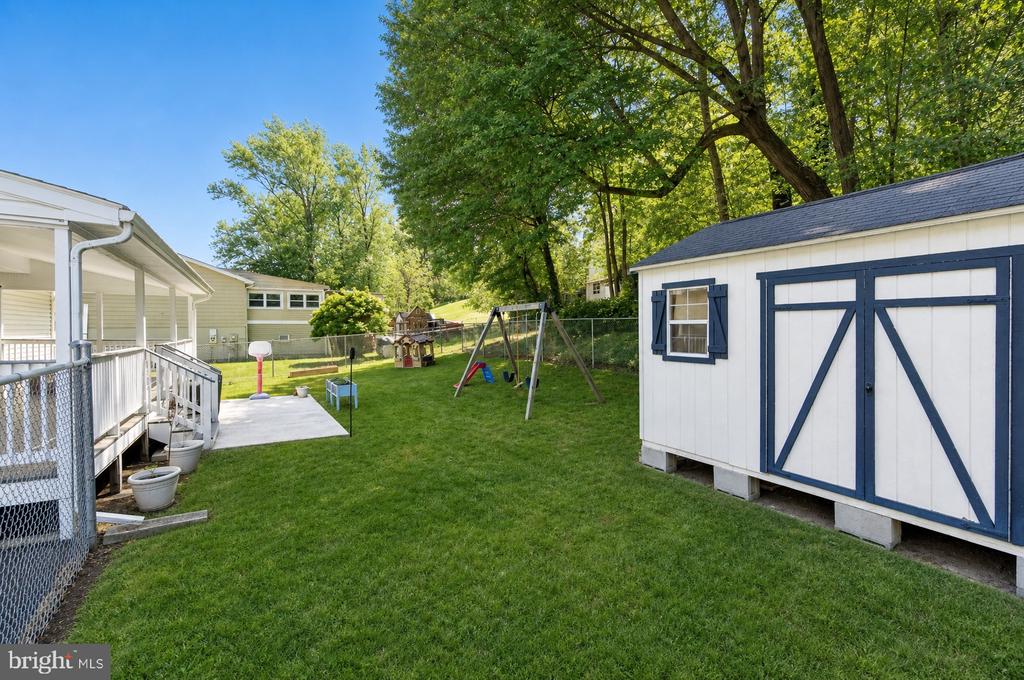 15 WILLOW LANE