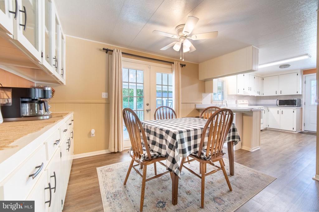 15 WILLOW LANE