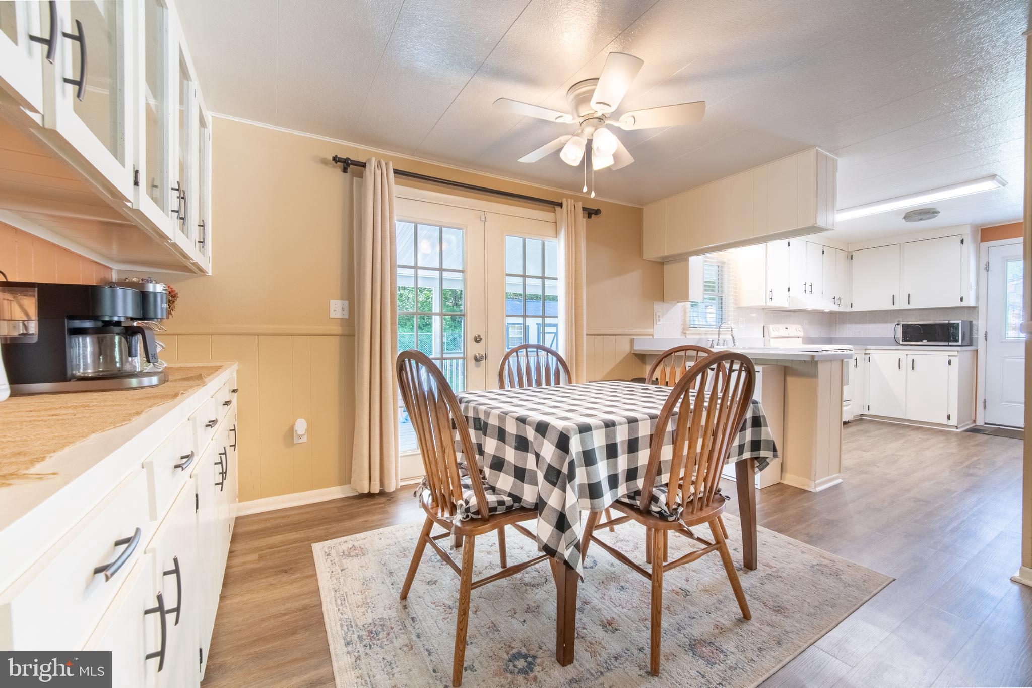 15 WILLOW LANE
