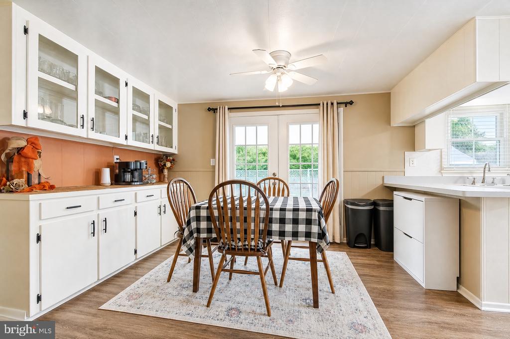 15 WILLOW LANE