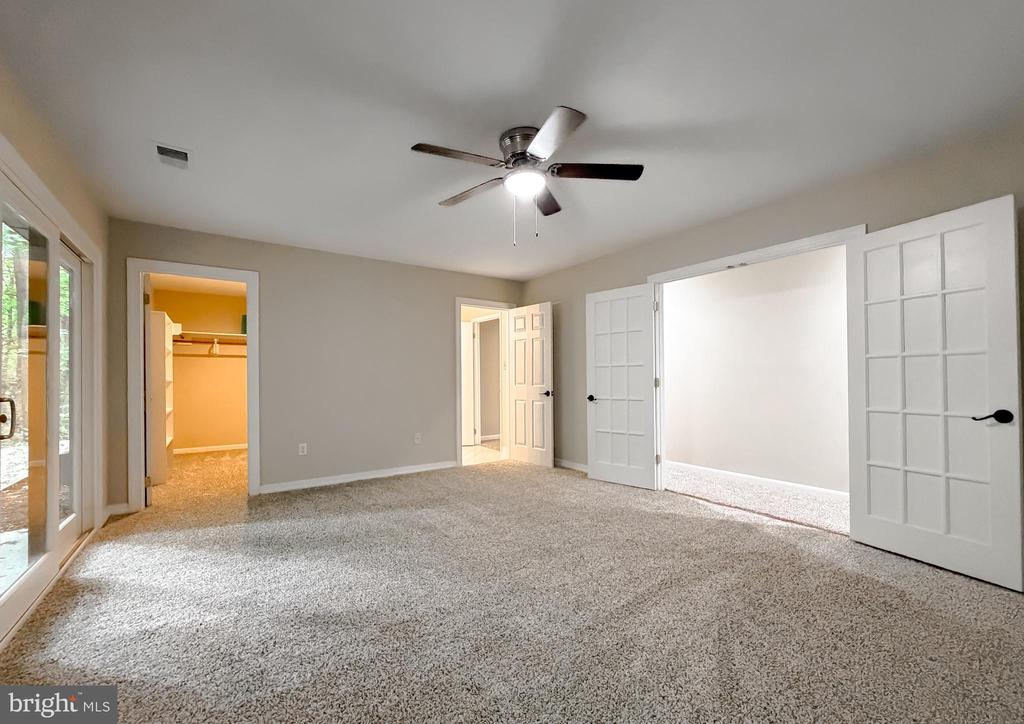8425 MAUSEN LANE