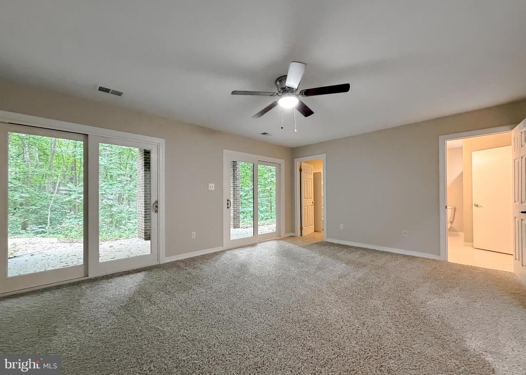 8425 MAUSEN LANE