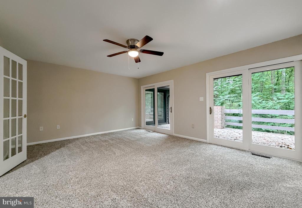 8425 MAUSEN LANE
