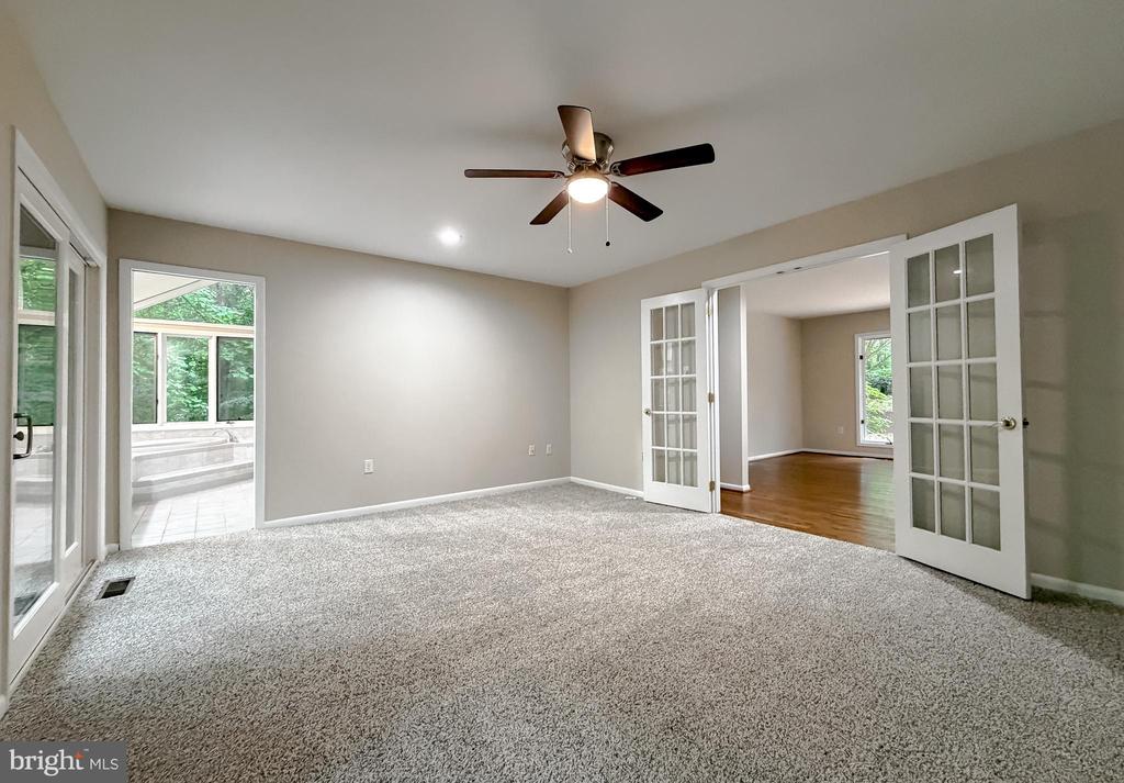 8425 MAUSEN LANE