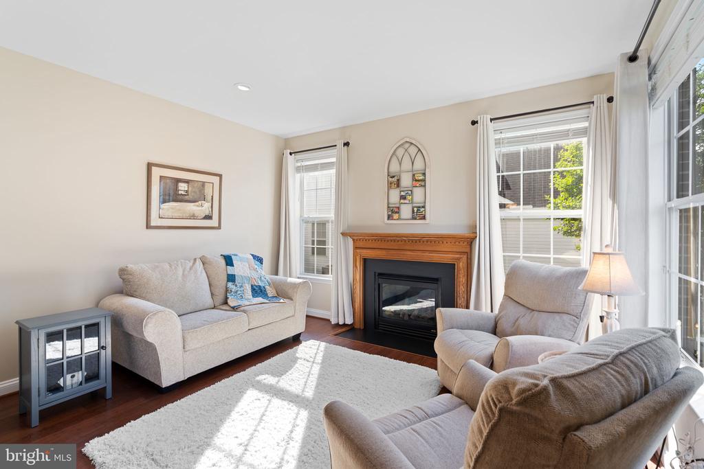 3466 HIGHGROVE DRIVE