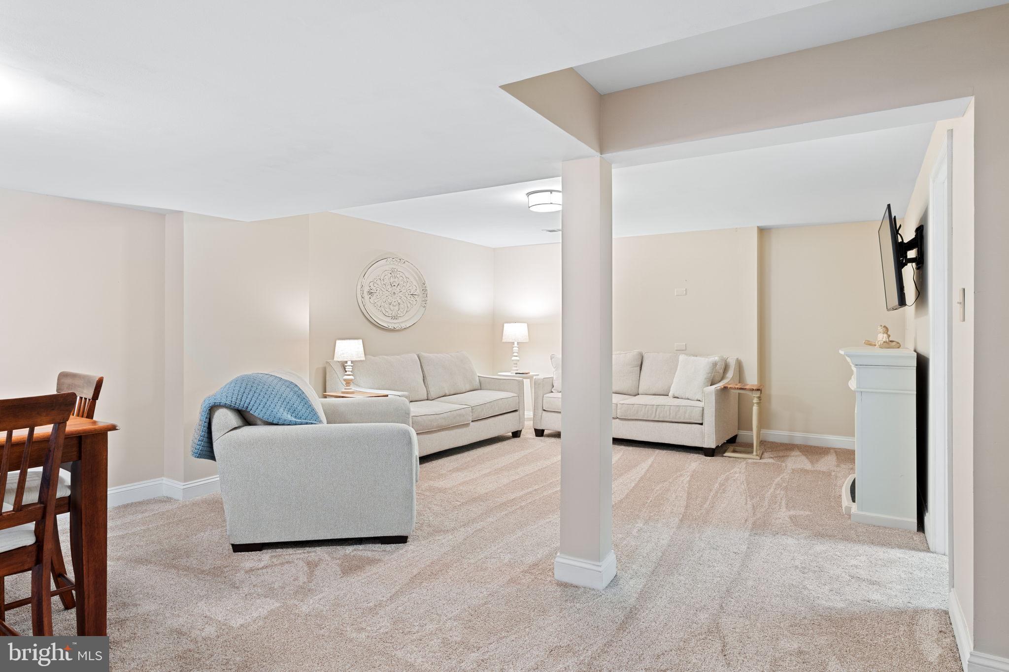 3466 HIGHGROVE DRIVE