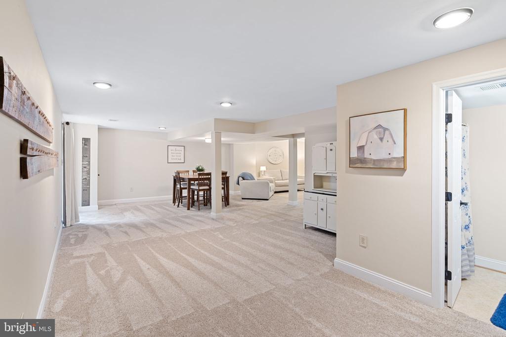 3466 HIGHGROVE DRIVE