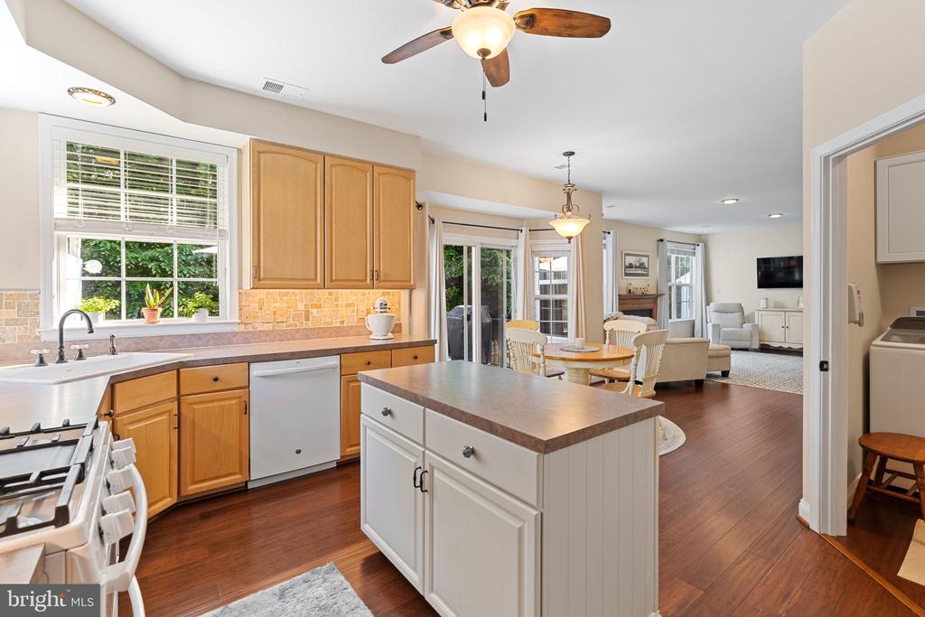 3466 HIGHGROVE DRIVE