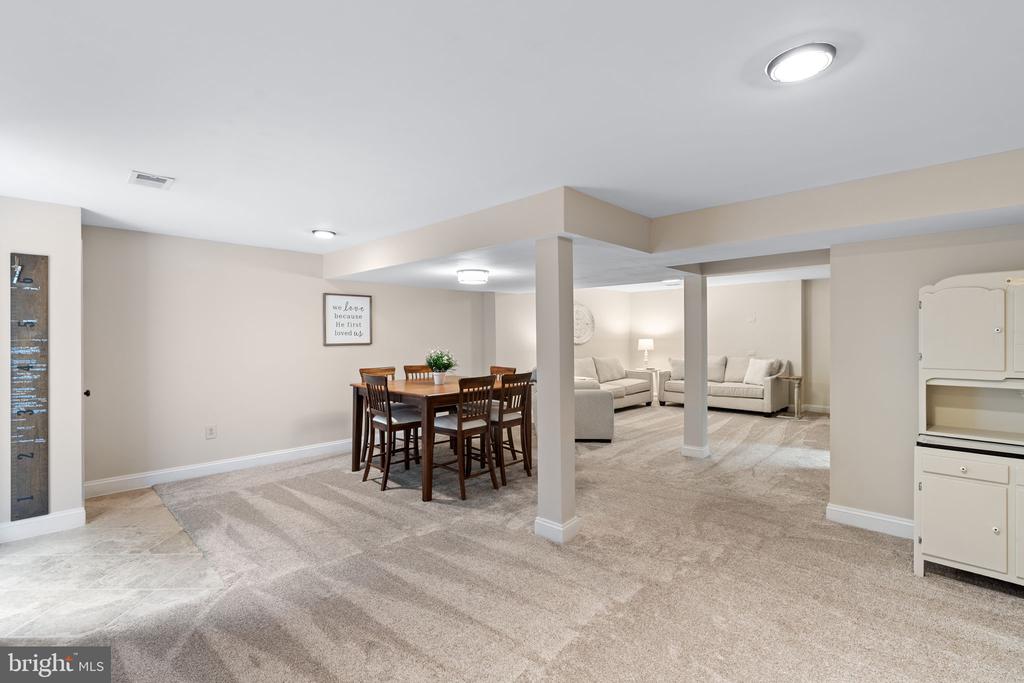 3466 HIGHGROVE DRIVE