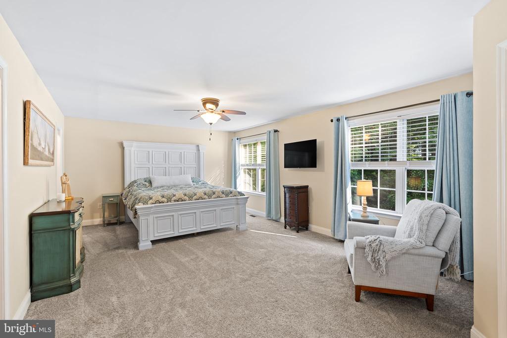 3466 HIGHGROVE DRIVE