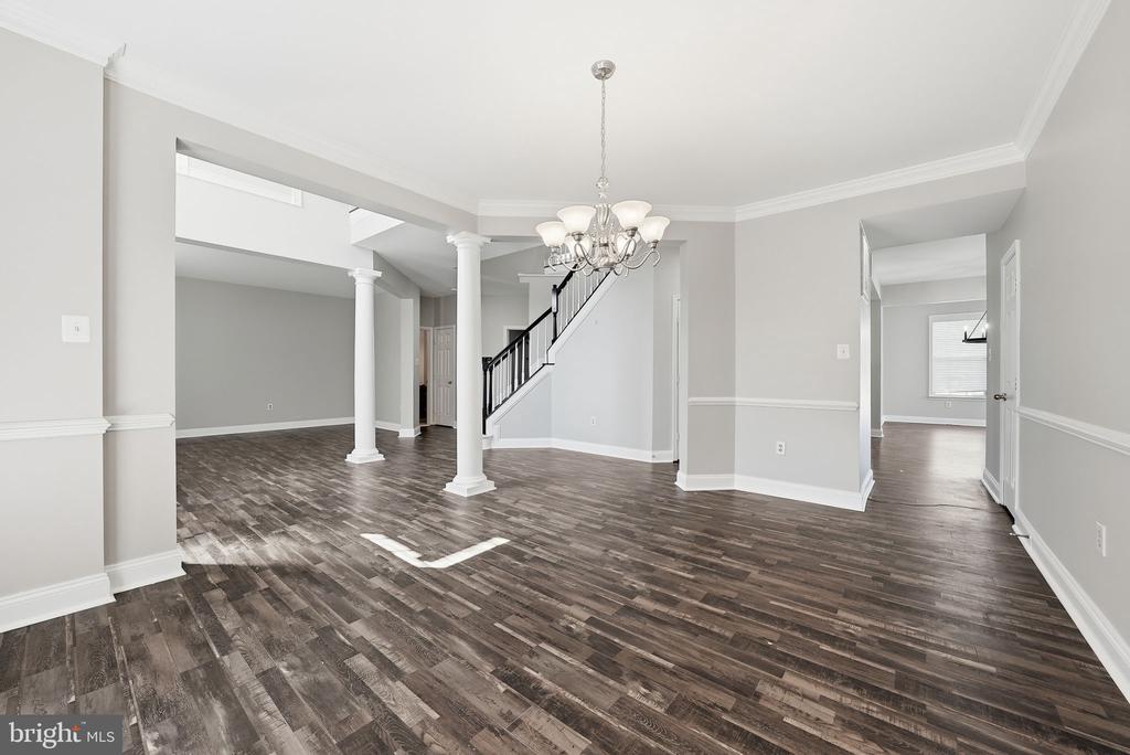 3043 WILDFLOWER DRIVE