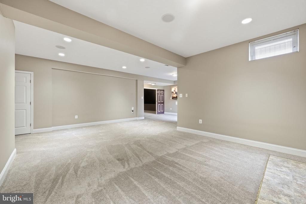 3043 WILDFLOWER DRIVE