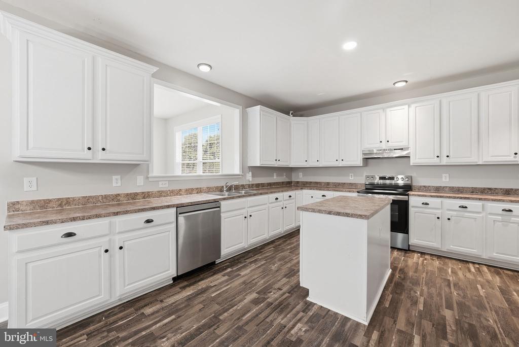 3043 WILDFLOWER DRIVE