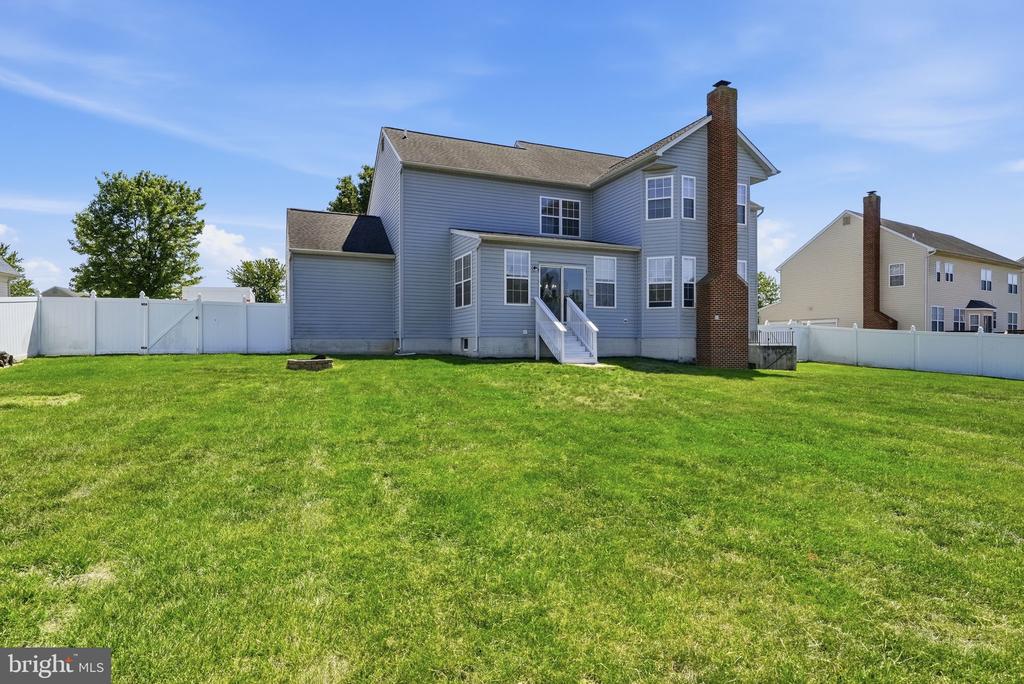 3043 WILDFLOWER DRIVE