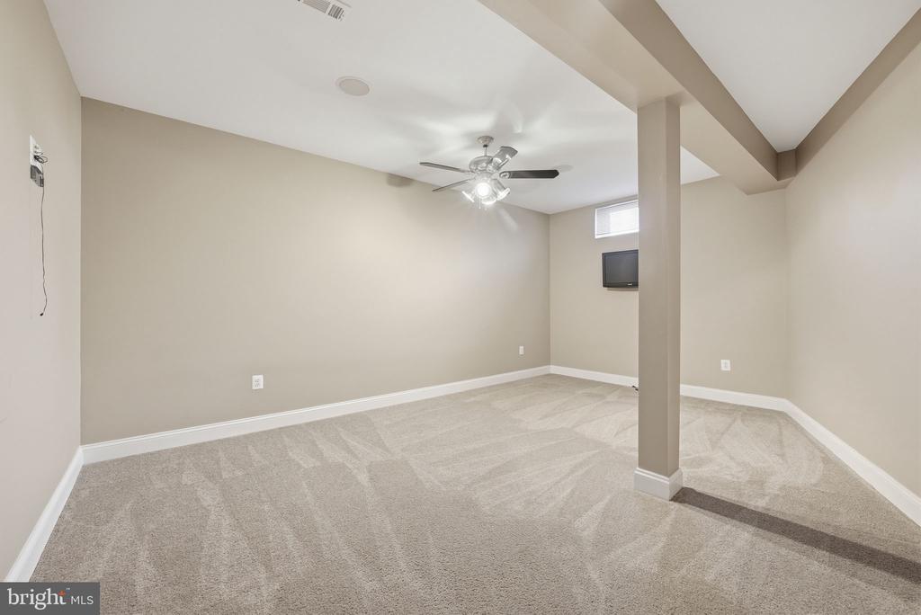 3043 WILDFLOWER DRIVE