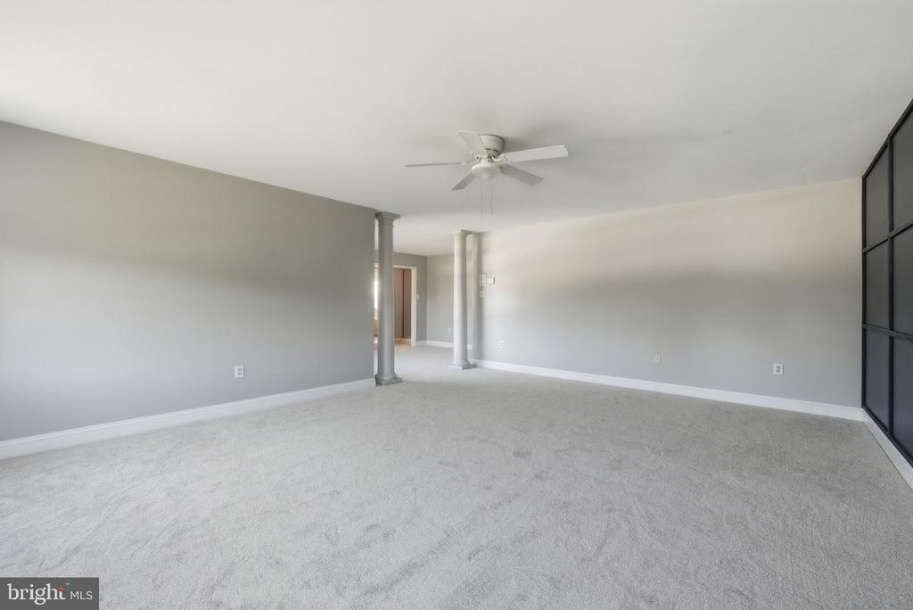 3043 WILDFLOWER DRIVE