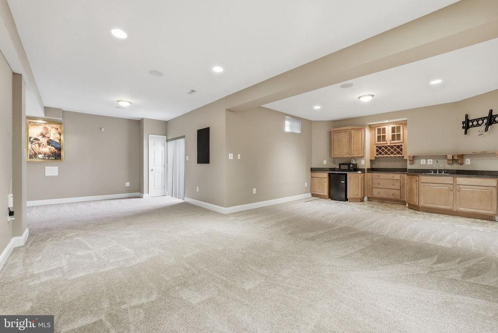 3043 WILDFLOWER DRIVE
