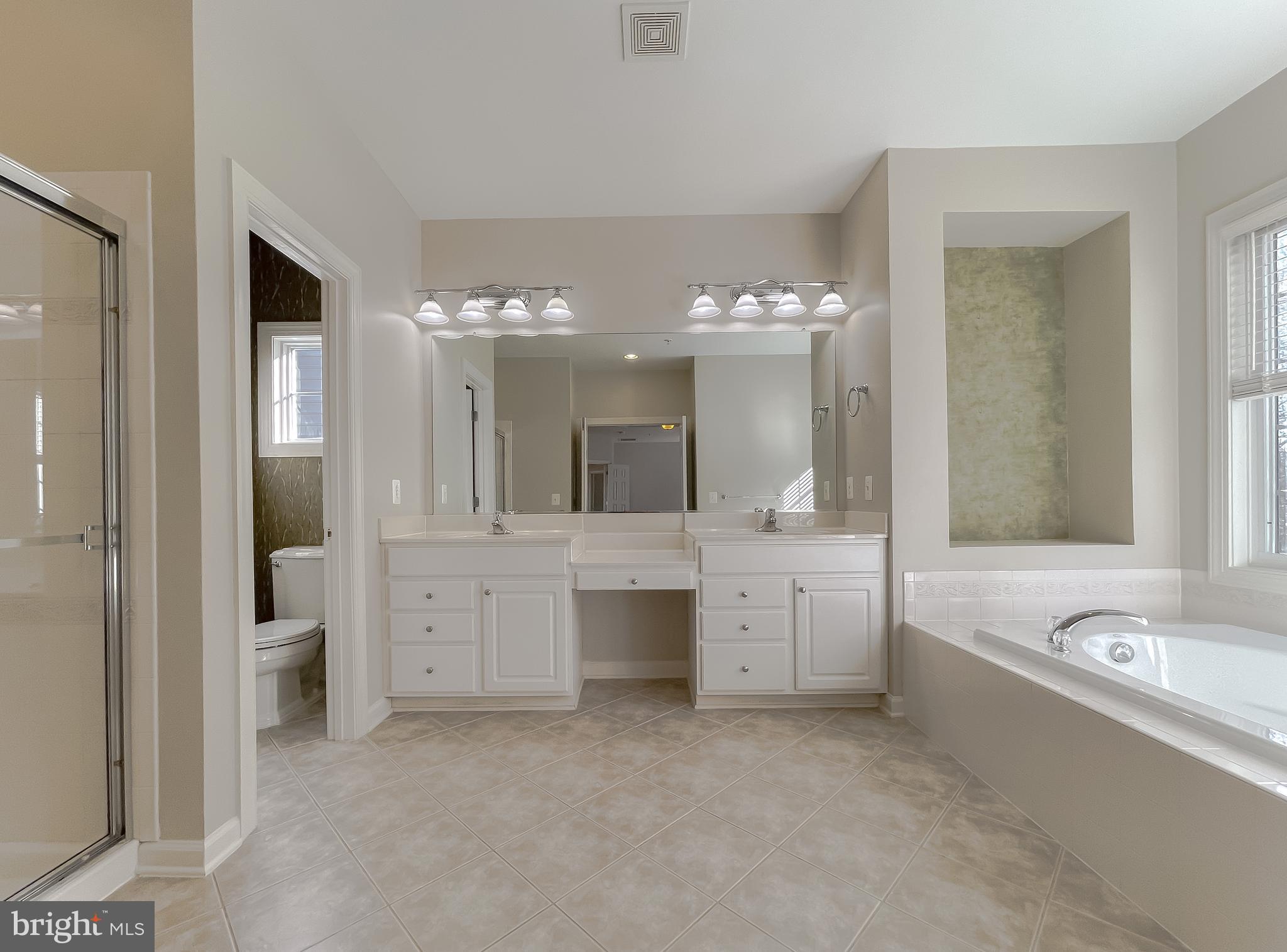 15613 SIR EDWARDS DR