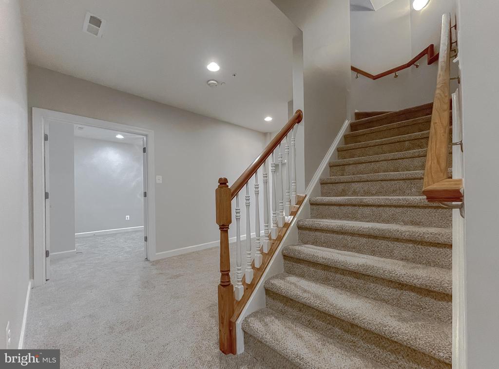 15613 SIR EDWARDS DR