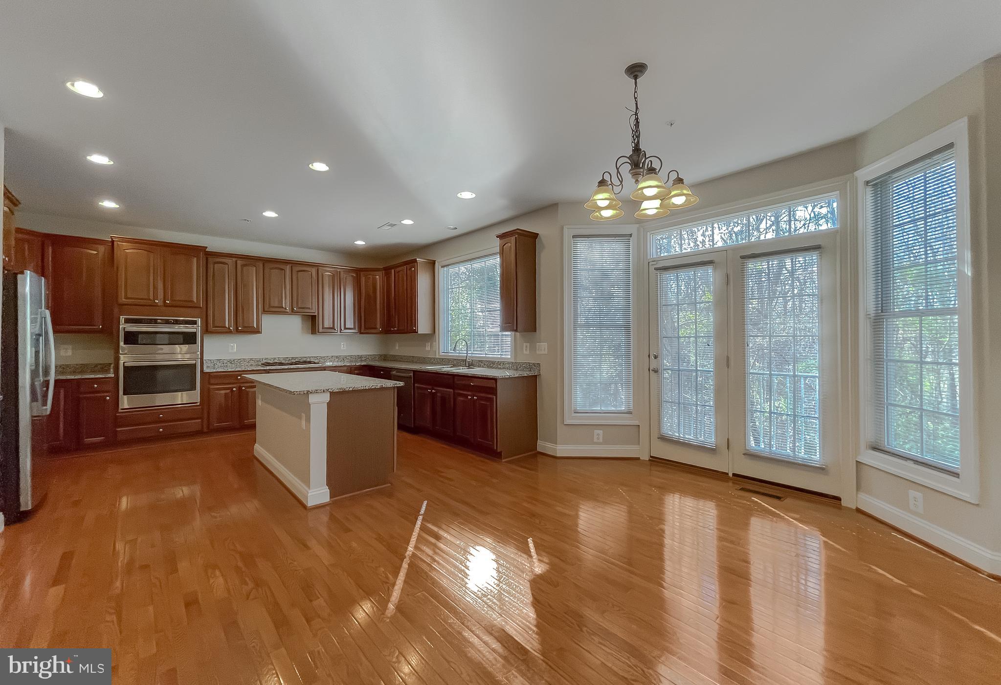 15613 SIR EDWARDS DR