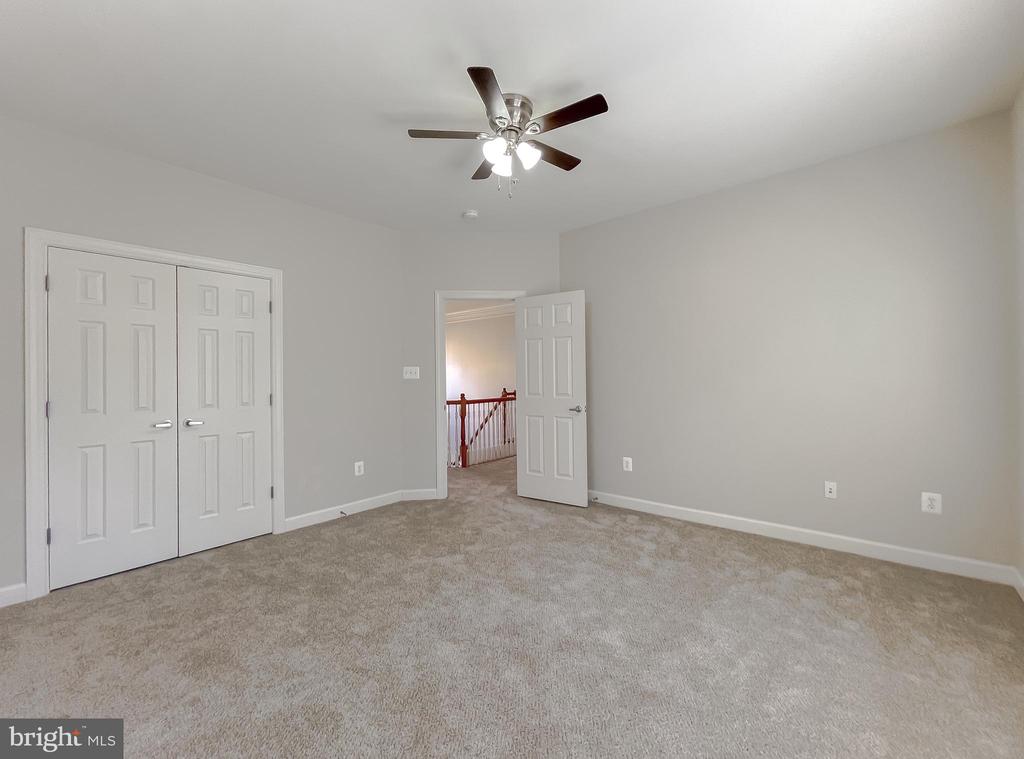 15613 SIR EDWARDS DR