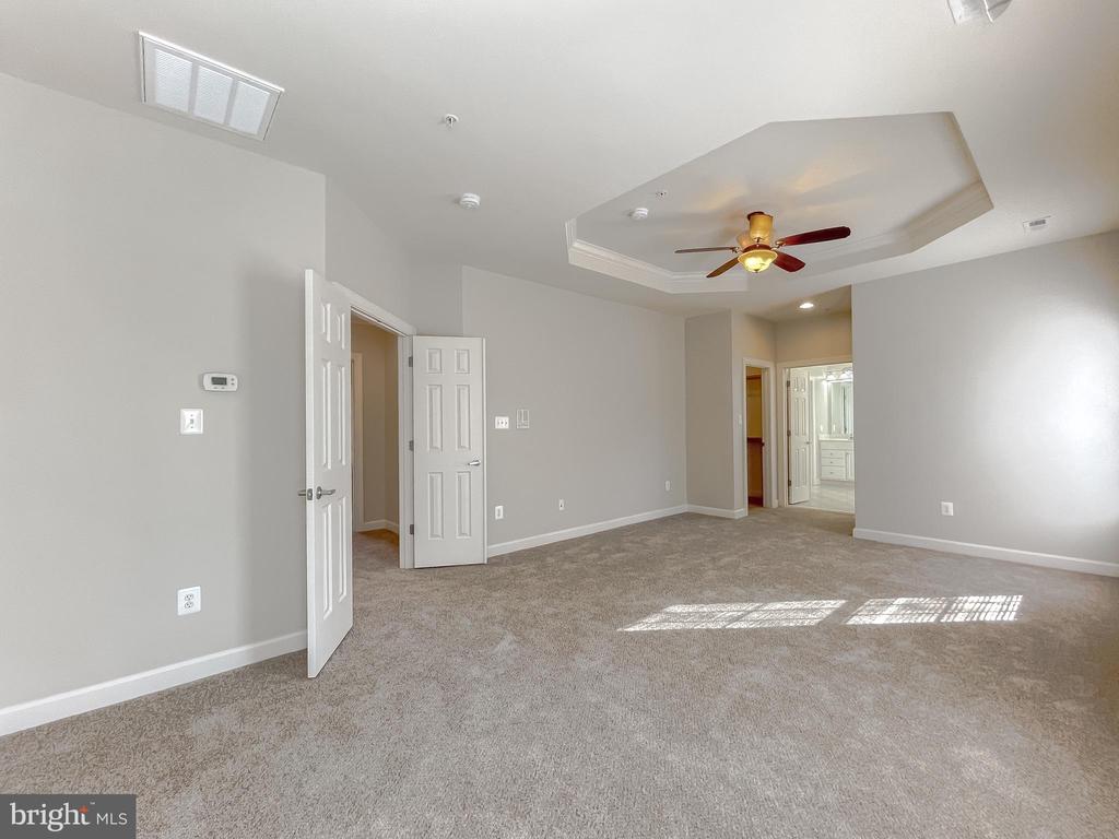 15613 SIR EDWARDS DR