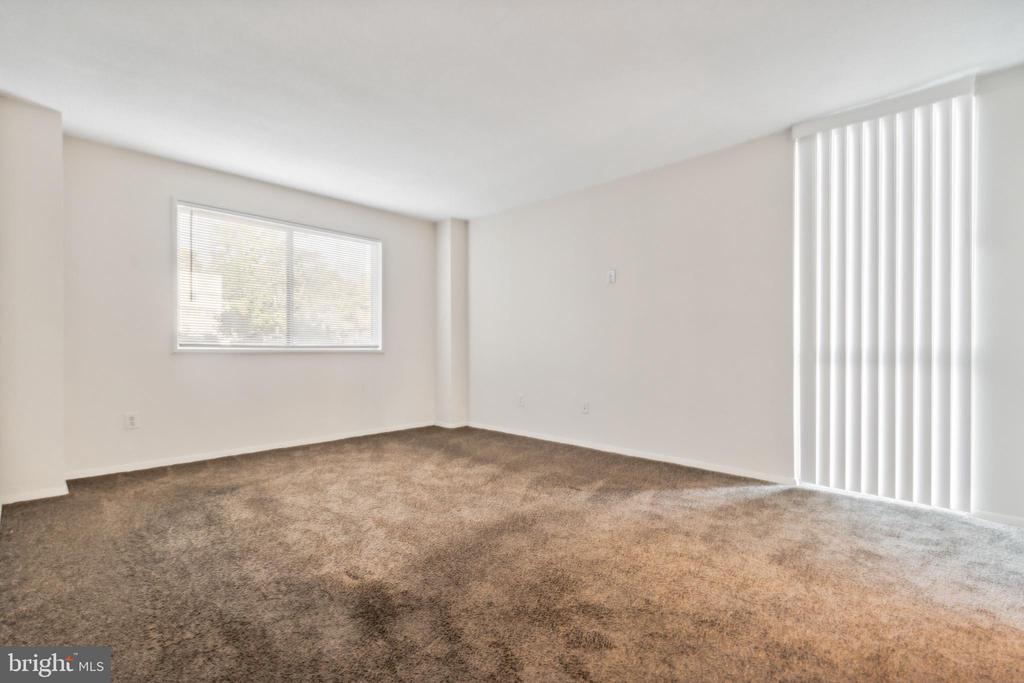 1836 Metzerott Rd #222