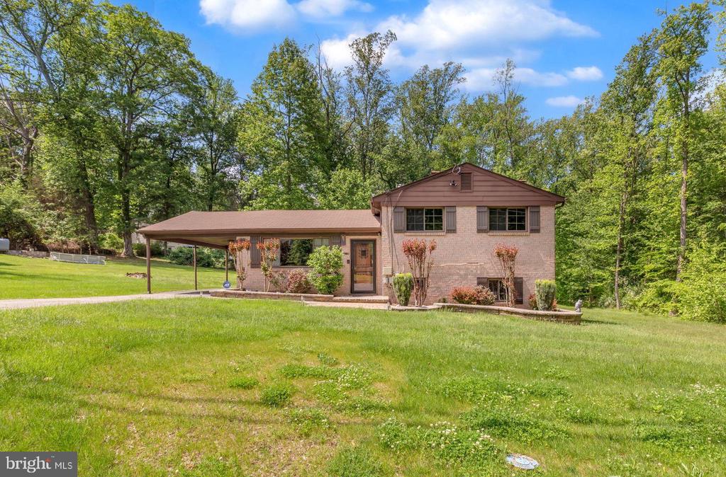 7509 Glade Dr