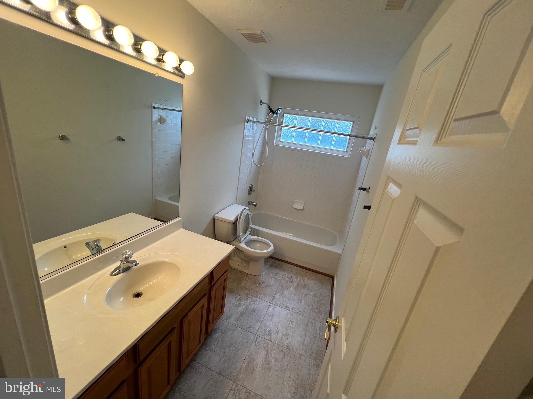 22675 KINNEGAD DR