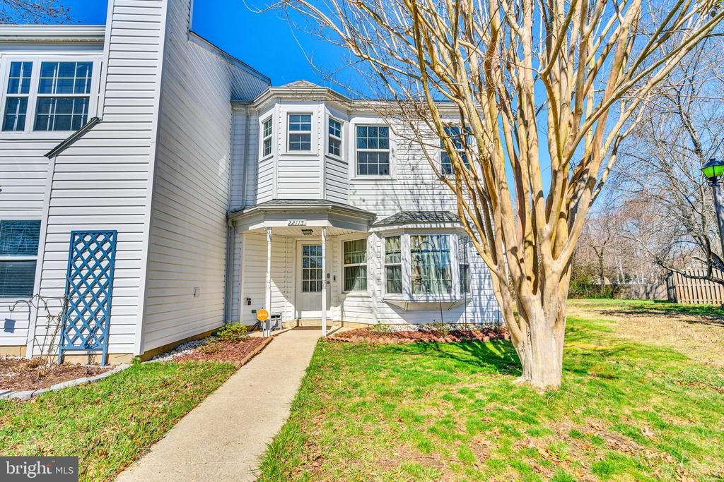 22115 Saint Josephs Cir