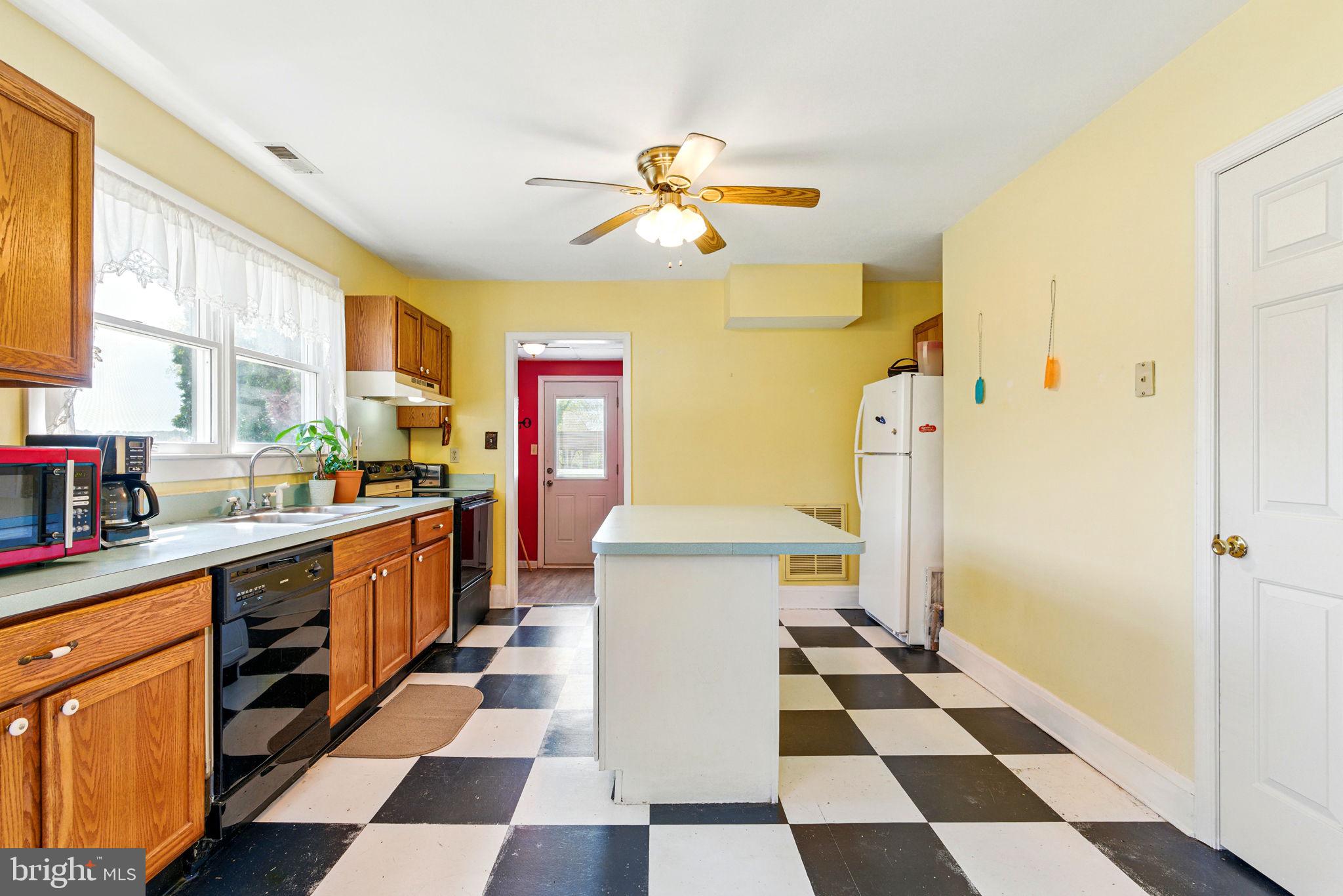 20483 White Point Rd