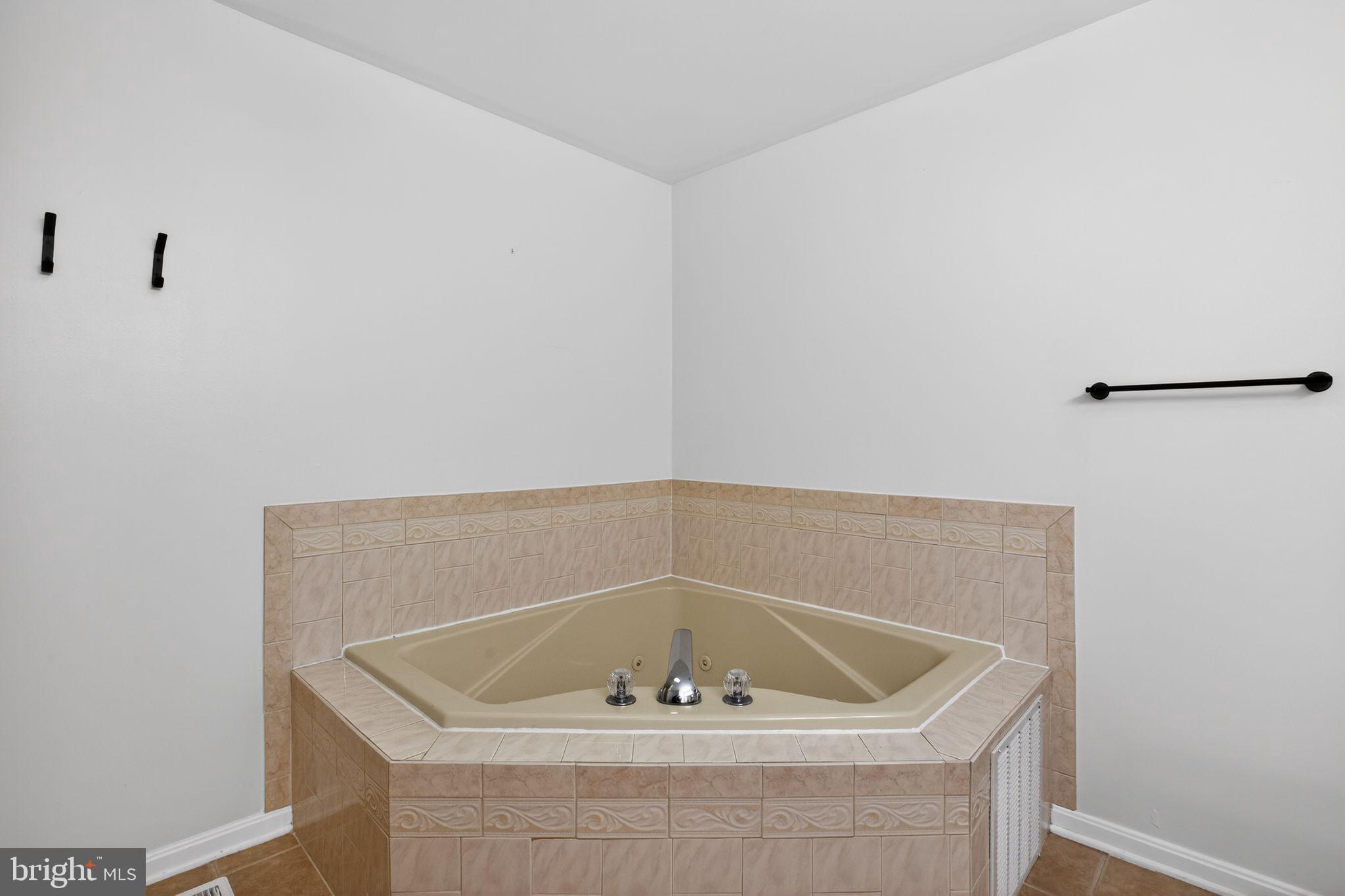 21620 DEFENDER STREET