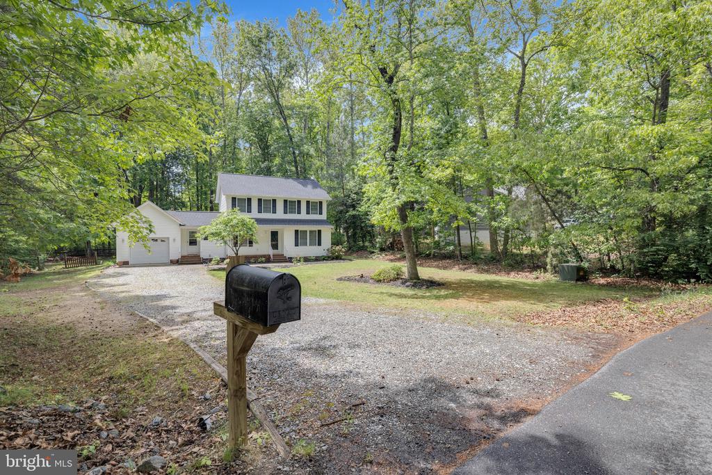583 NORWICH DRIVE